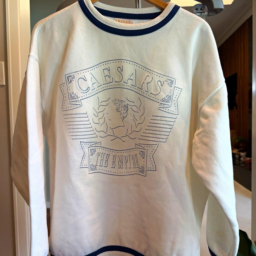 Vintage Caesars Unisex The Empire L Fleece Crewneck Pullover Sweatshirt White